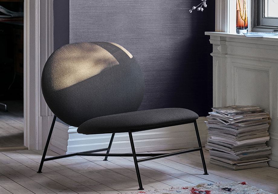 Oblong Lounge Chair